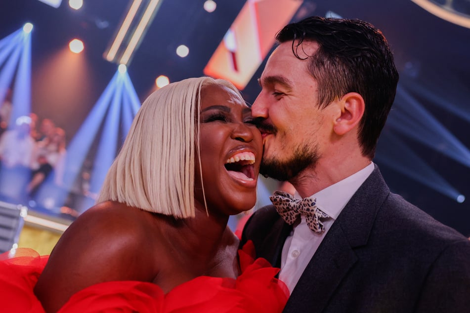 Dass Motsi Mabuse (43) - hier mit Ehemann Evgenij (40) - ist natürlich kein großes Geheimnis. (Archivbild)