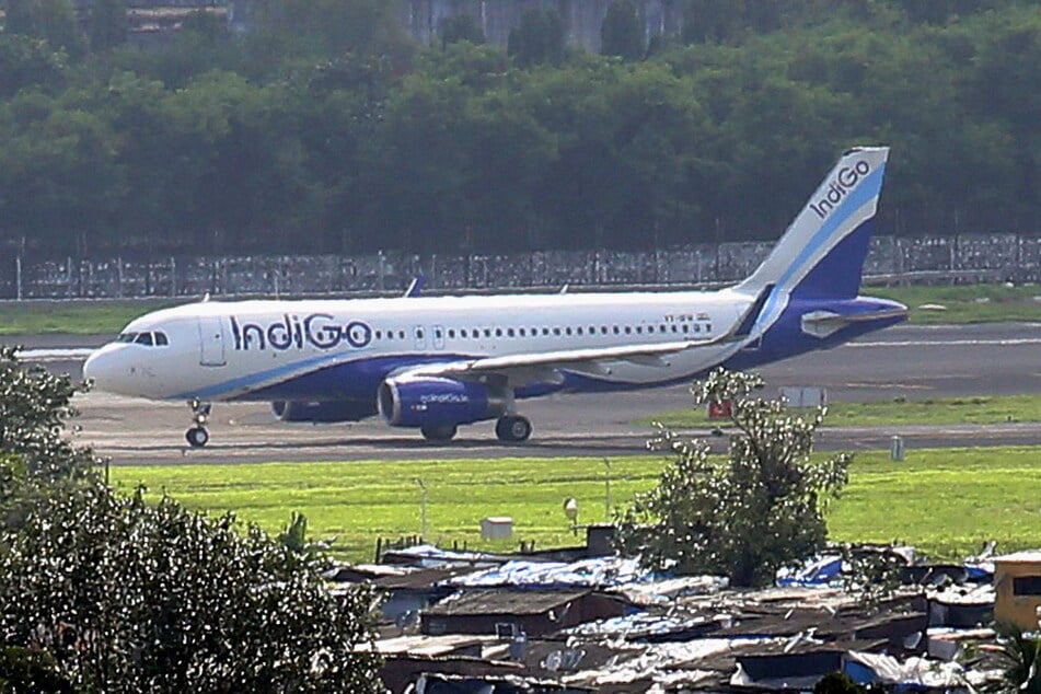 Die indische Airline "IndiGo" wurde am Samstag von gleich zwei Bombendrohungen heimgesucht. (Archivbild)