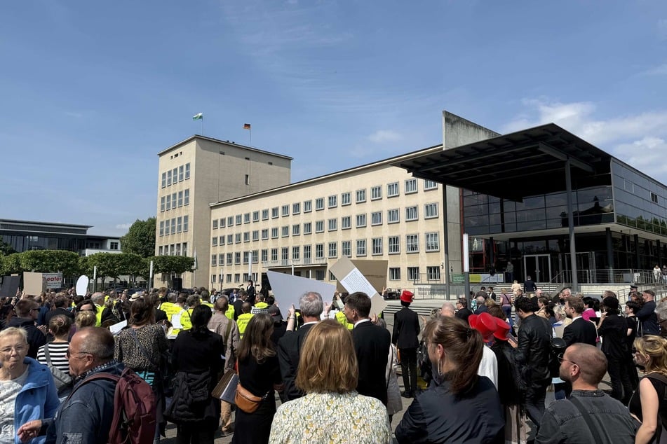 Protestiert wurde unter anderem gegen die geplanten Kultur-Kürzungen in Sachsens Doppelhaushalt.