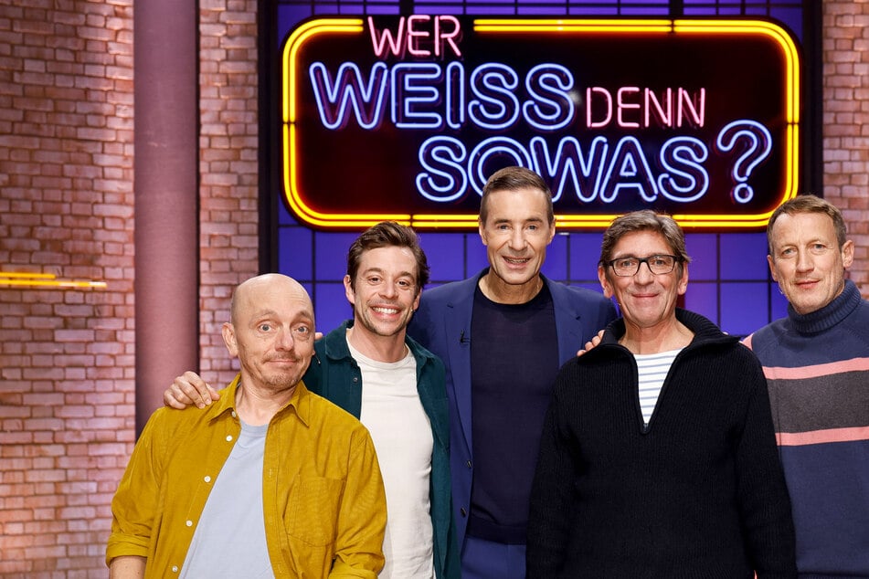 "Wer weiß denn sowas?": Diese Promis quizzen diese Woche
