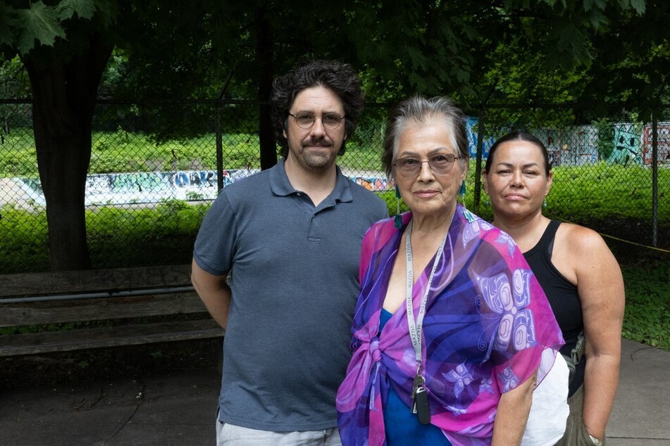 From l. to r.: Anthropologist Philippe Blouin and Mohawk Mothers Kahentinetha and Kwetiio stand together in front of the Henry William Morgan Pool at Allan Memorial Institute.