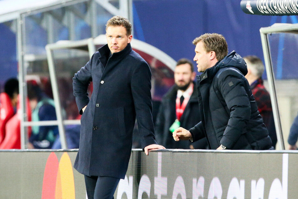 Markus Krösche (40), hier mit RB-Coach Julian Nagelsmann (33), sucht nach einer Lösung für die Austragung der Champions-League-Partie gegen Liverpool. (Archivbild)
