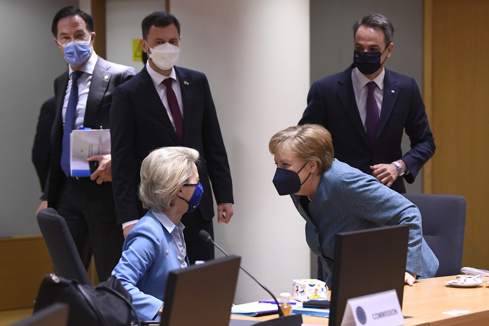 Beim EU-Sondergipfel berieten die Regierungschefs zusammen mit Kommissionschefin Ursula von der Leyen (62, CDU).