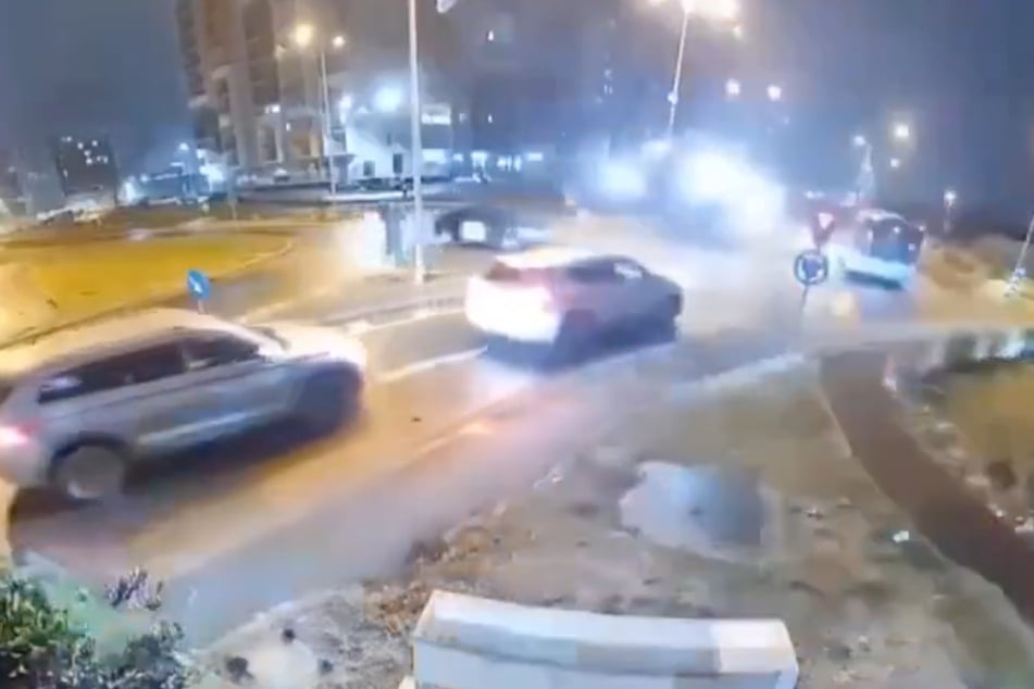 Grabaciones de una cámara de vigilancia muestran el coche volador ...