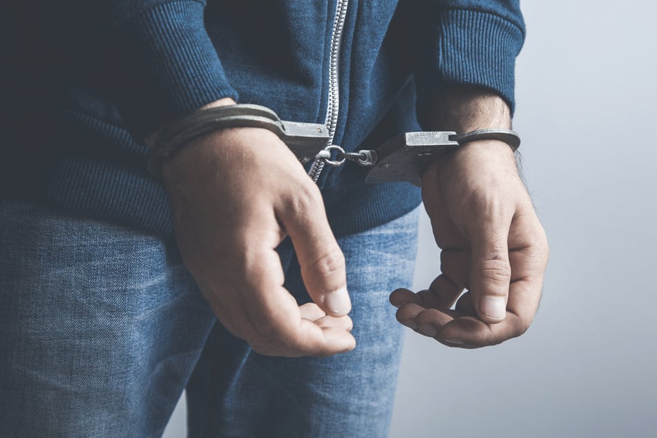 Der 18-Jährige sitzt seit dem 5. September 2026 in U-Haft. (Symbolfoto)