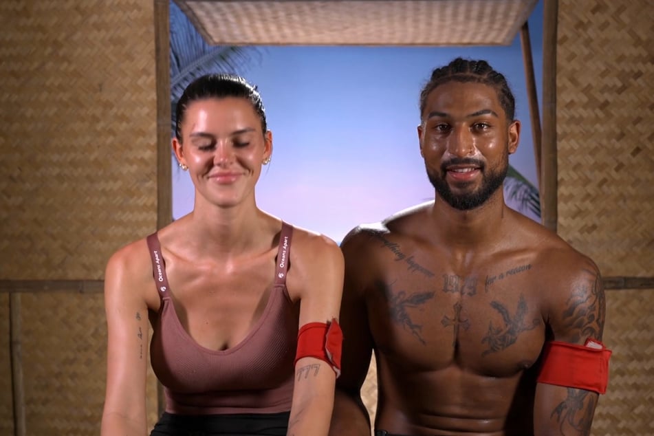 Nelly und Calvin (beide 24) dürfen entgegen aller Erwartungen an den Lost Beach zurückkehren.
