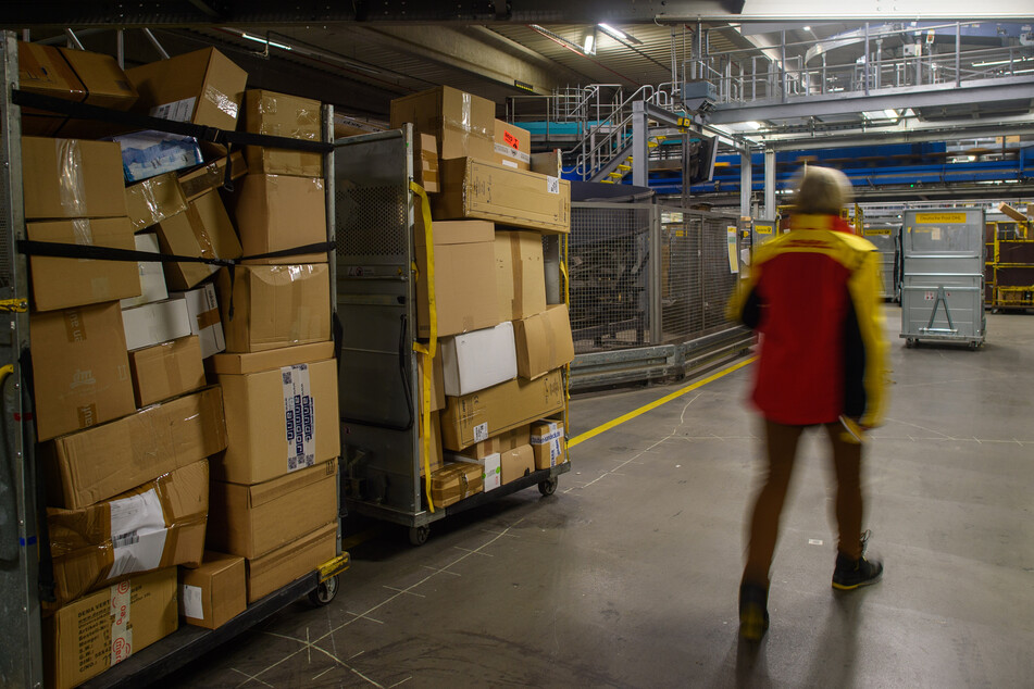 Der Konzerngewinn der Deutschen Post DHL lag im ersten Quartal dieses Jahres bei 1,2 Milliarden Euro und damit viermal so hoch wie im Vorjahreszeitraum. (Symbolfoto)