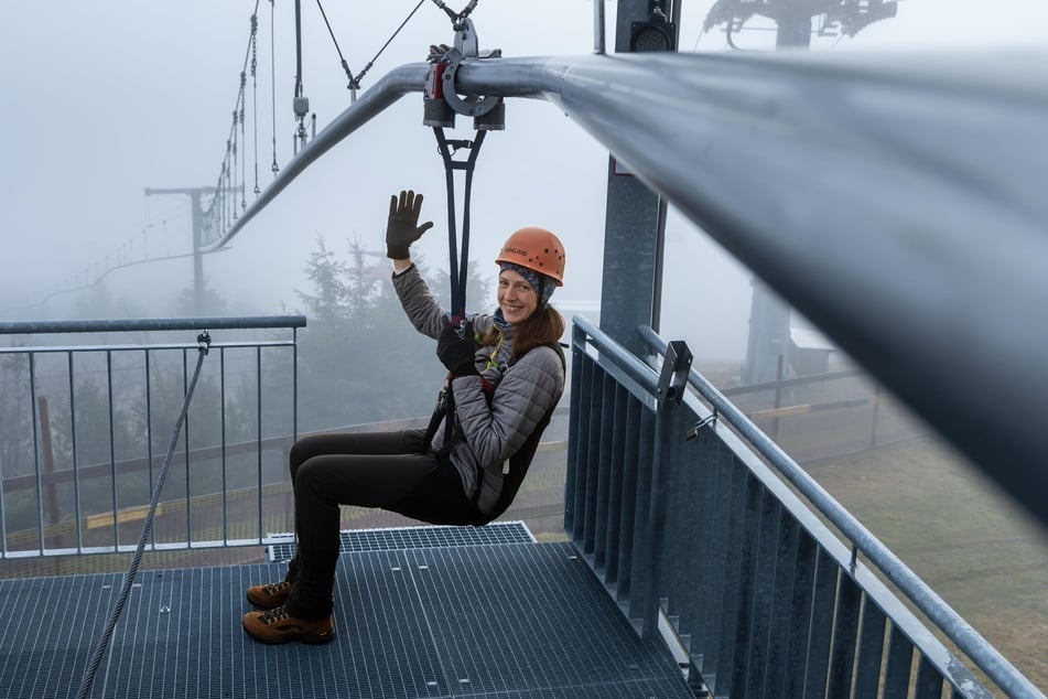 Daisy Richter testet schon mal die reaktivierte Flyline.