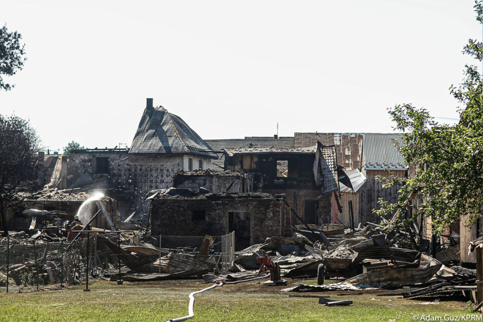 Das Hab und Gut zahlreicher Bewohner in Nowa Biała wurde bei dem Feuer vernichtet. Etliche Gebäude brannten nieder.