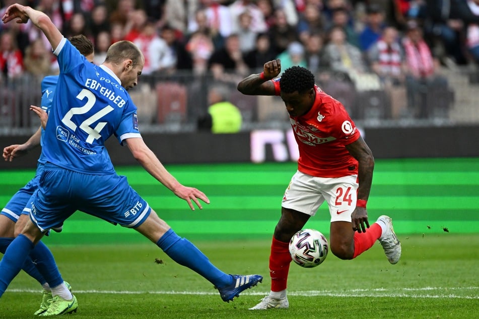 Quincy Promes (31, r.) wird wohl zukünftig einen großen Bogen um seine Heimat machen.