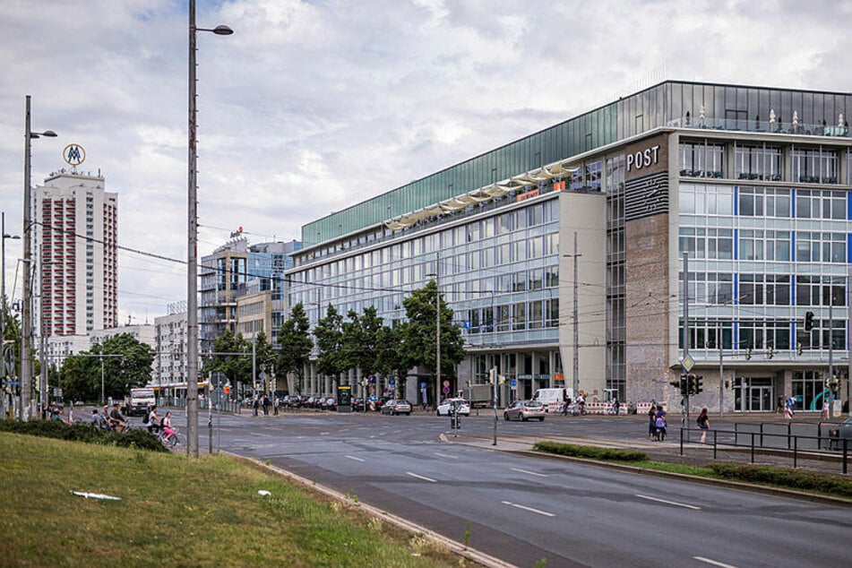 Der Angreifer konnte schließlich am Augustusplatz gestellt werden.