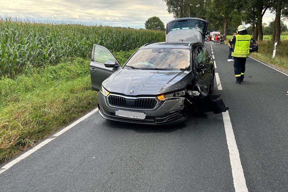 Auf der K 139 ist ein Motorrad mit einem Skoda zusammengeprallt.