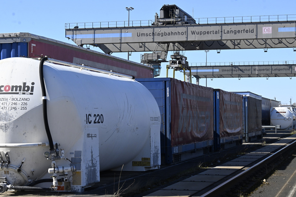 Entgleister Güterwaggon sorgt weiter für Chaos im NRW-Regionalverkehr