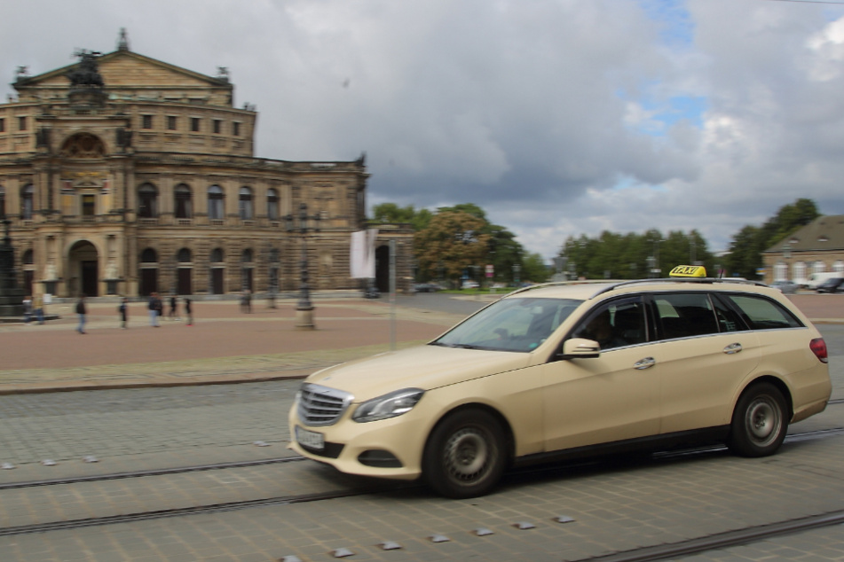 Dresdner Taxi-Passagiere werden künftig wohl noch tiefer in die Tasche greifen müssen.