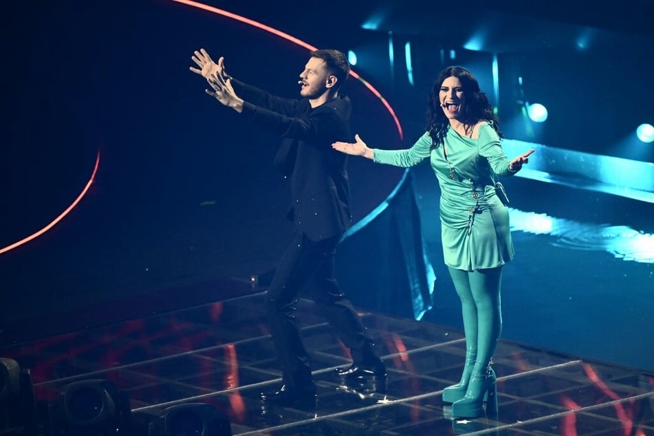 Laura Pausini (47) moderierte den Eurovision Song Contest 2022 aus dem Turiner PalaOlimpico mit Alessandro Cattelan (42, l.) und Mika (38).