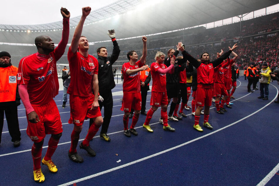 Nach Spielschluss war die Freude der Union-Kicker über den Sieg beim Lokalrivalen Hertha BSC riesengroß. (Archivfoto)