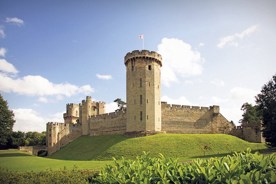 In Warwick Castle werden auch Ritterkämpfe und Adelstänze erlebbar gemacht.