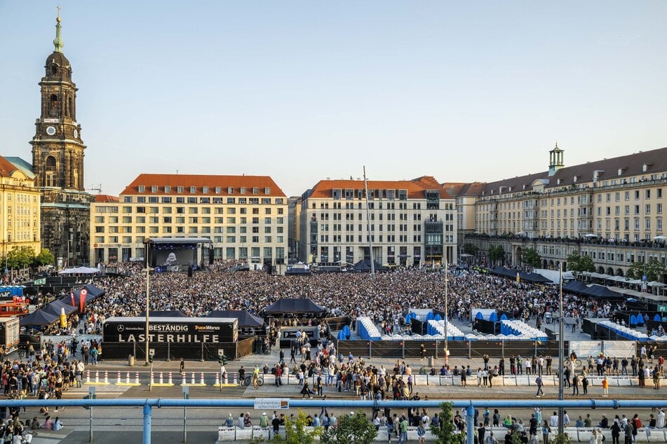 Der frisch sanierte Altmarkt hält am Freitag erstmals für ein einzelnes Konzert her.