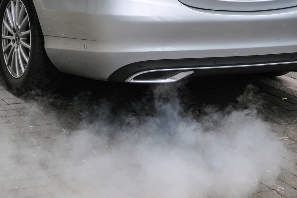 Bei Neuzulassungen ab 2035 soll nun statt 100 Prozent eine 90-prozentige Reduktion des CO₂-Ausstoßes für die Flottenziele der Automobilhersteller verpflichtend werden. Auch ab 2040 wird es kein 100-Prozent-Ziel geben.