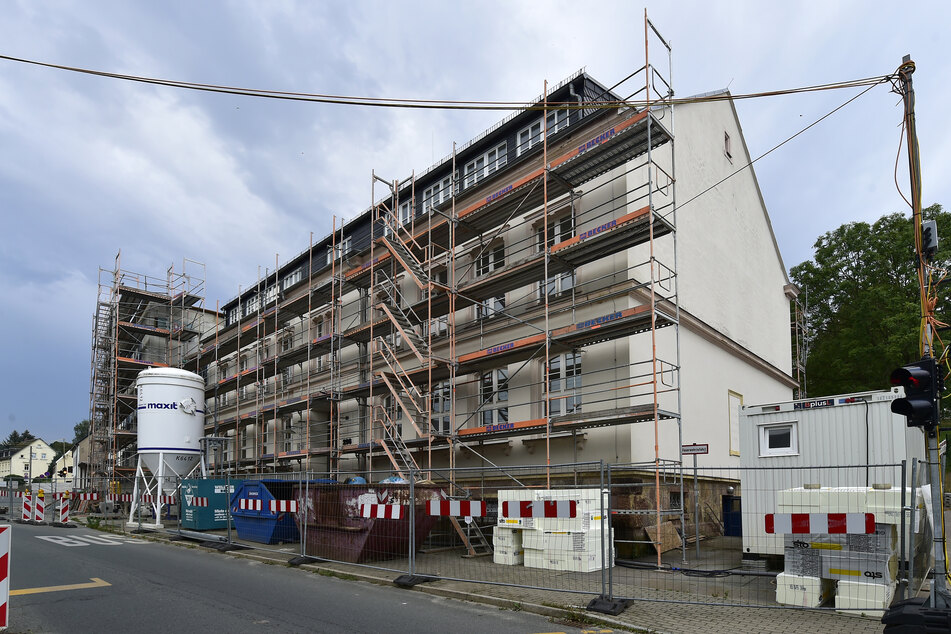 Die Fertigstellung der Grundschule Adelsberg verzögert sich um zwei Monate.