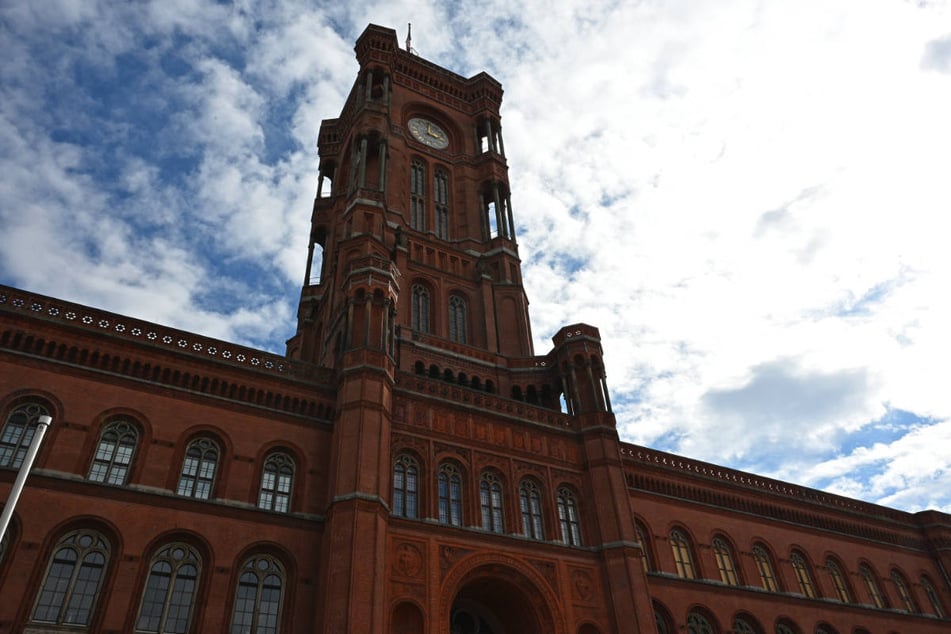 Der Berliner Senat will Hundts Entlassung am Dienstag beschließen.