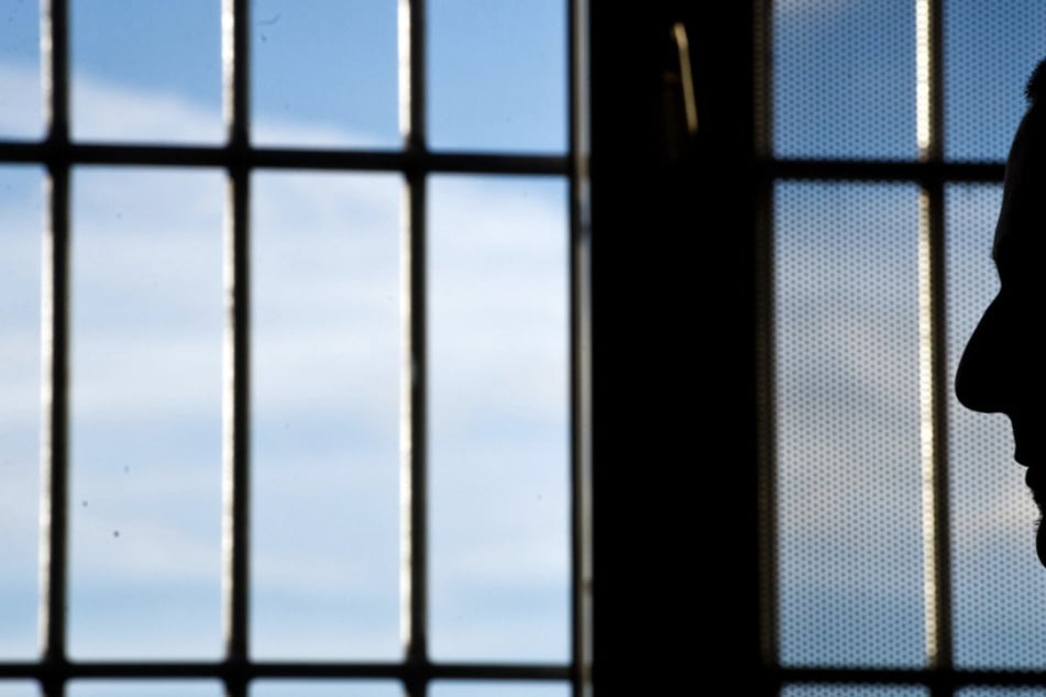 Der 41-Jährige musste die Nacht hinter Gittern verbringen. (Symbolfoto)