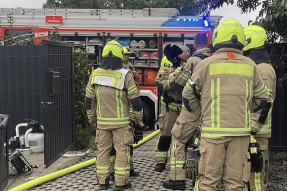 Berlin: Küche in Flammen: Zwei Tiere sterben in brennendem Bungalow