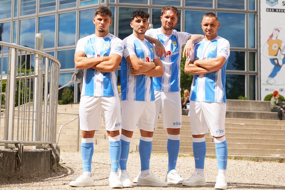Mit einem Klick aufs Bild geht's direkt zum Fanshop.