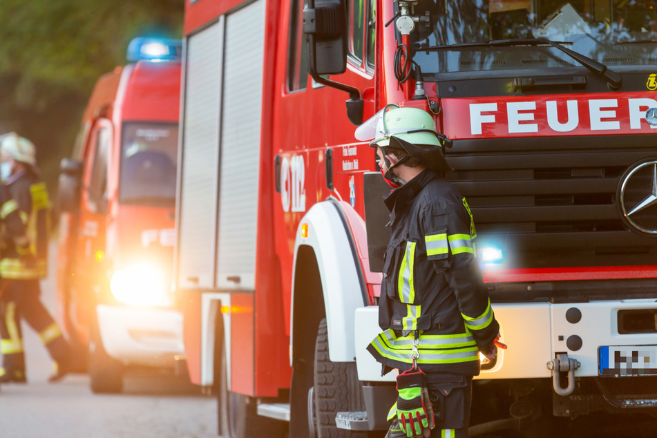 Flammen-Tragödie: Feuerwehr stößt nach Wohnungsbrand auf eine Leiche