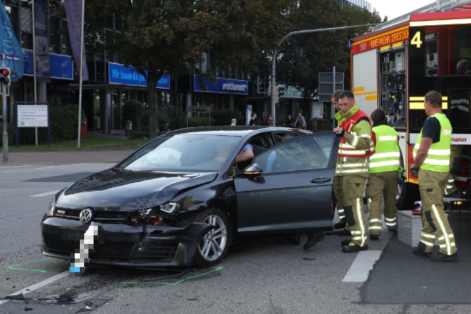 Unfall in der Südvorstadt: Zwei Volkswagen krachen zusammen