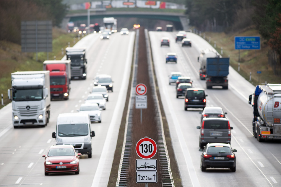 An einem Rastplatz an der A13 wurde ein kleiner Junge von seinem Vater vergessen. (Symbolbild)