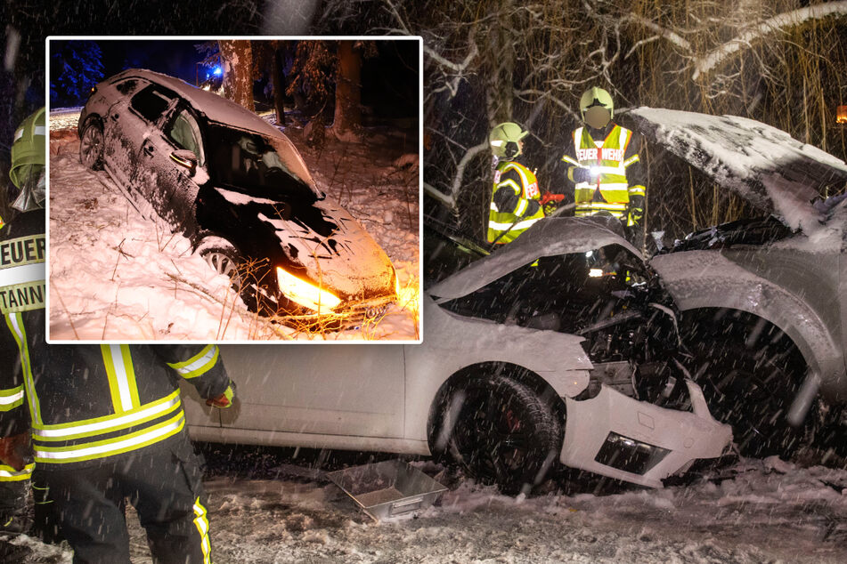 Winter-Chaos im Erzgebirge: Autos krachen zusammen, Audi landet im Schnee