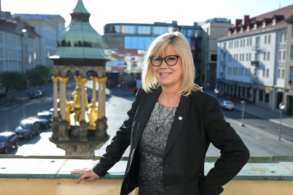Magdeburgs Oberbürgermeisterin Simone Borris (63, parteilos) sah sich gezwungen, sich zum Thema Schleinufer zu äußern. (Archivfoto)