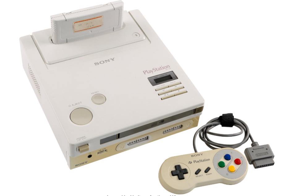 Der Prototyp der "PlayStation" ist in den USA nach einem Bieterwettstreit für 360.000 Dollar (etwa 320.000 Euro) versteigert worden.