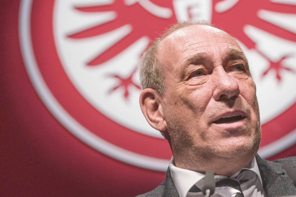 Eintracht Frankfurts Präsident Peter Fischer (66) hat mal wieder klare Worte gefunden.