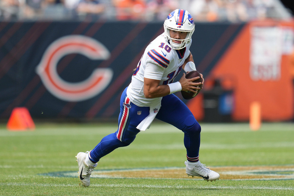 Bills quarterback Mitchell Trubisky threw for 221 and a touchdown in Buffalo's win over Chicago on Saturday.