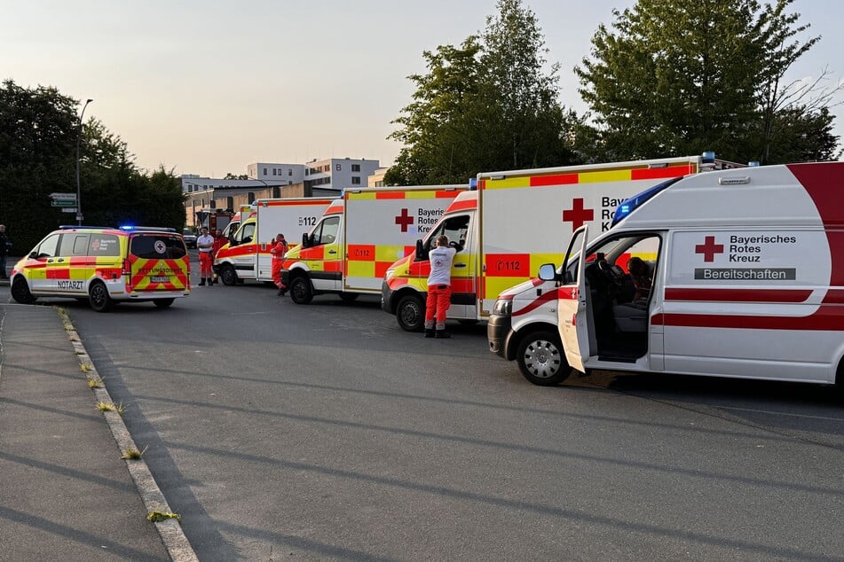 Rettungskräfte waren mit einem Großaufgebot vor Ort im Einsatz.