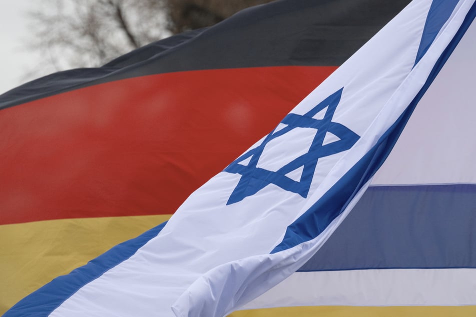 Das Teil-Embargo hatte die deutsch-israelischen Beziehungen schwer belastet. Bundeskanzler Merz (70, CDU) hatte am 8. August angeordnet, dass vorerst keine Ausfuhren von Rüstungsgütern nach Israel mehr genehmigt werden, die im Gaza-Krieg verwendet werden können.