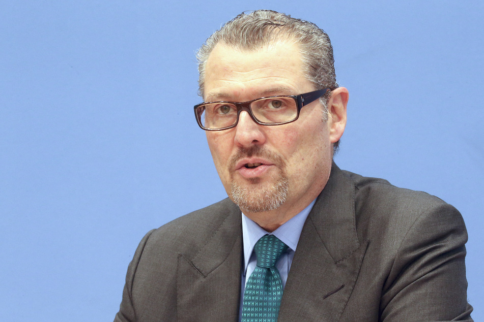Arbeitgeberpräsident Rainer Dulger (57) hält die Elektromobilität für eine Übergangstechnologie und setzt langfristig auf Wasserstoff.