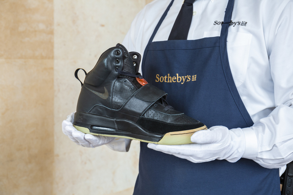 Beim Auktionshaus Sotheby's gibt es immer wieder irrsinnig teure Schuhe zu ersteigern.
