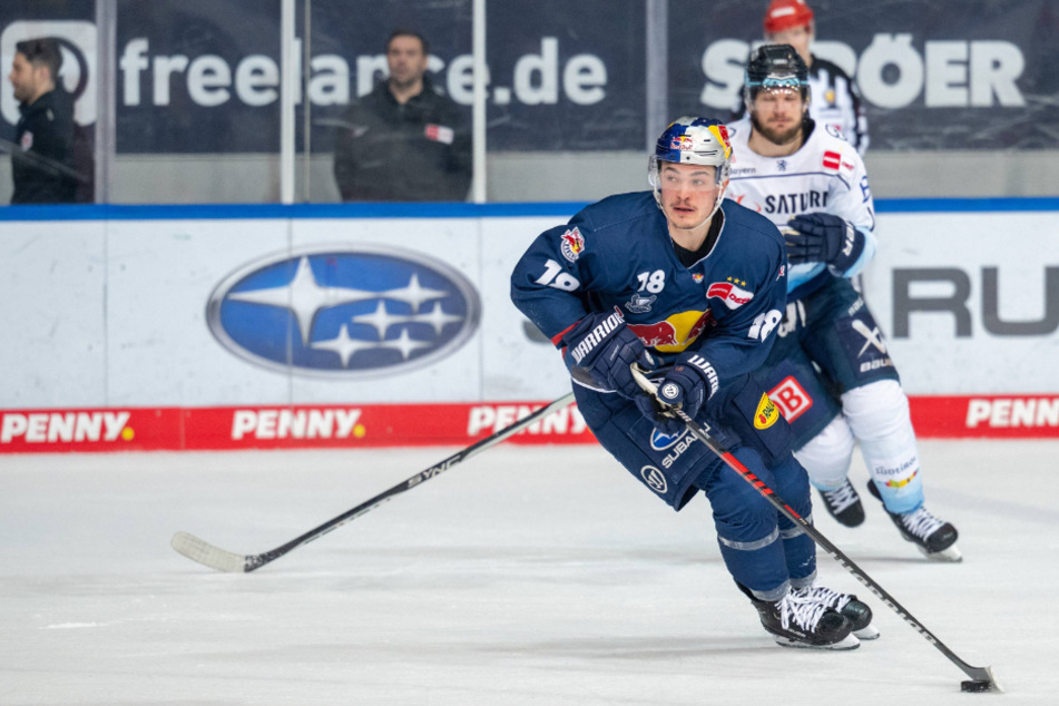 Justin Schütz (22, l.) steht ab der kommenden Saison für den KEC auf dem Eis.
