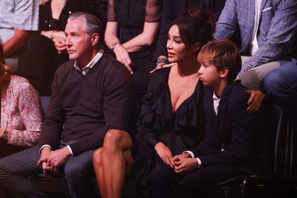 Mit ihrem Sohn Rocco (14, r.) ist die 57-Jährige kürzlich nach Dubai ausgewandert. Ehemann Franjo (56) blieb aus beruflichen Gründen in Deutschland.