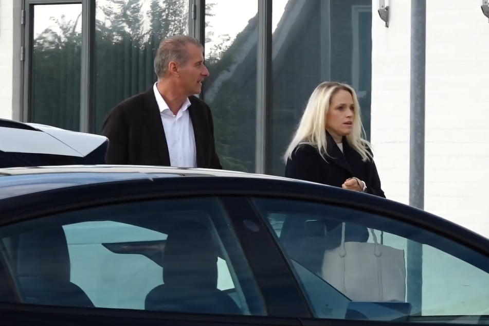 Stephan Hensel (l.), Ex-Ehemann und Vater der Kinder von Christina Block, und seine Frau Astrid Have kommen vor dem Gericht an.
