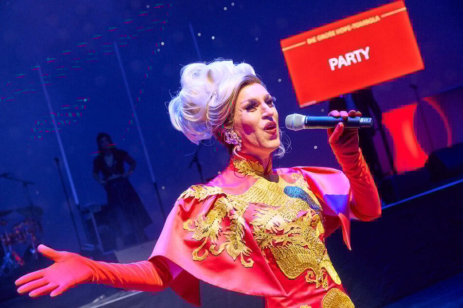 Travestiekünstler Susan Duval.