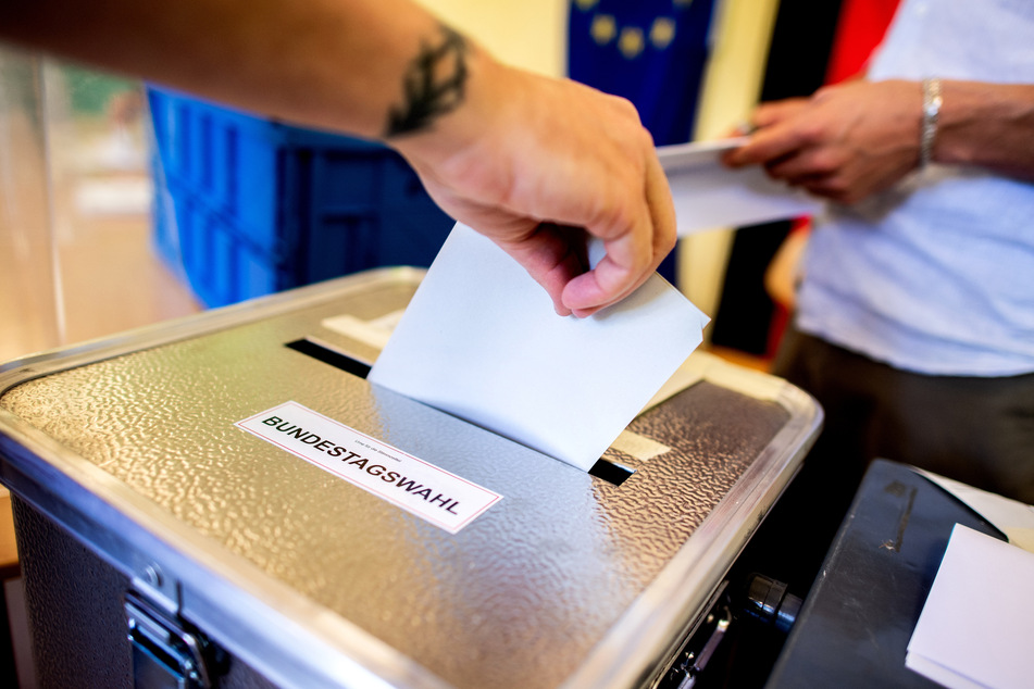 Bundeswahlgesetz: "Die Zahl der Wahlkreise in den einzelnen Ländern muss deren Bevölkerungsanteil so weit wie möglich entsprechen."