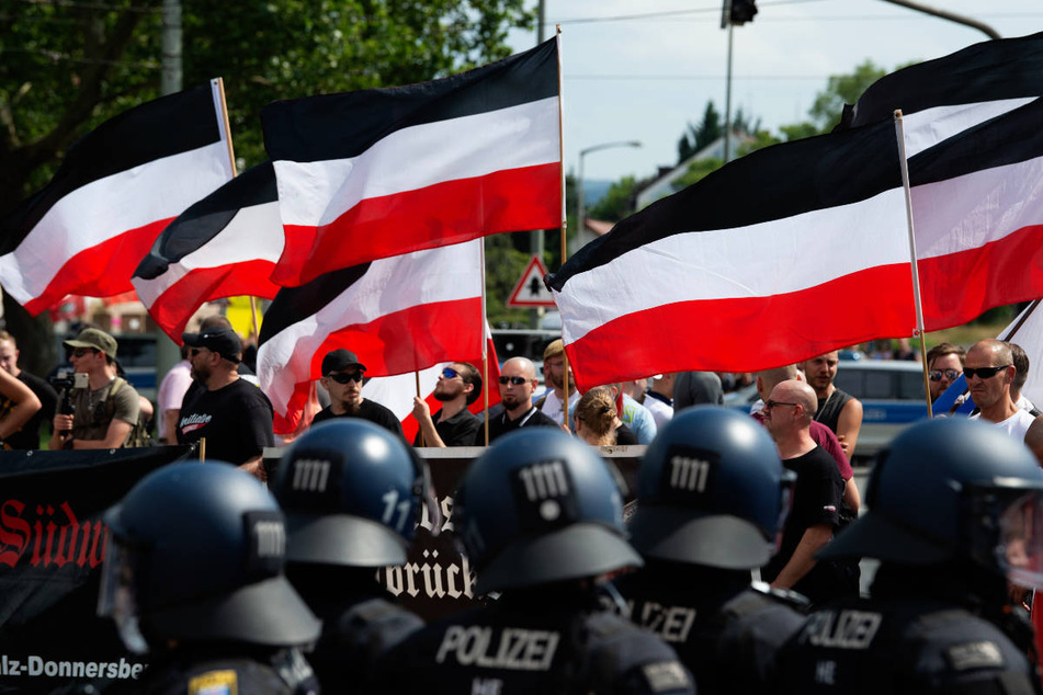 Ein Aufmarsch der rechtsextremistischen Partei "Die Rechte" 2022 in Kassel.