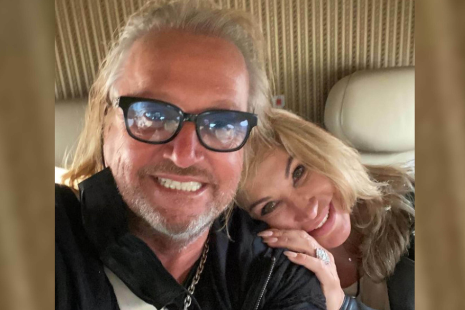 Robert (57) und Carmen Geiss (55) auf dem Weg in ihre Wahlheimat Monaco. Bei Instagram gab Robert ein erstes Statement nach seiner Verhaftung am Flughafen in Spanien.