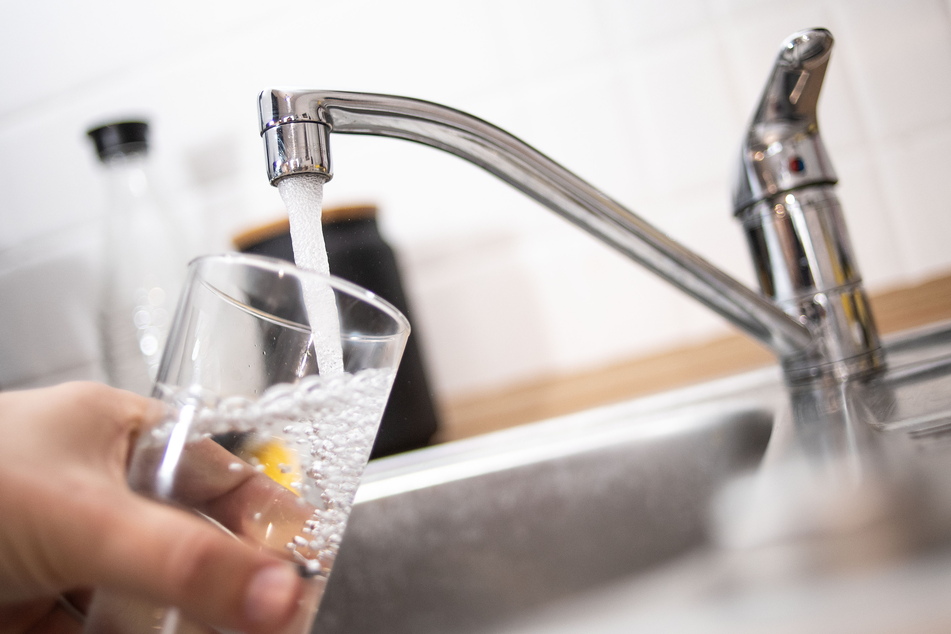 Die Preise für Trinkwasser steigen um etwa 30 Prozent.