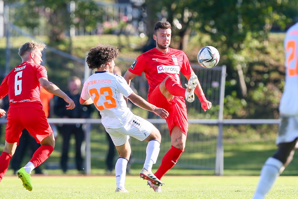 Davy Frick (am Ball) nahm mit dem FSV die Hürde Inter Leipzig.