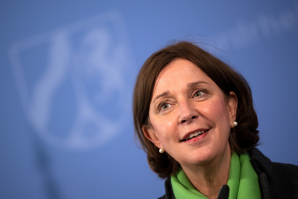 NRW-Schulministerin Yvonne Gebauer (54, FDP) verkündete die Nachricht am Donnerstag.